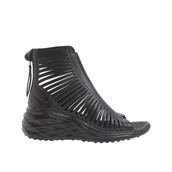 Nike Shoes - Nike • Lunarsandiator Rare Limited Release